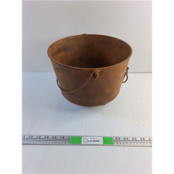 Cast Iron Cooking Pot - Pickup Preferred