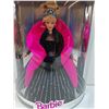 Image 2 : Holiday Barbie in Collector Box - 1998 Edition