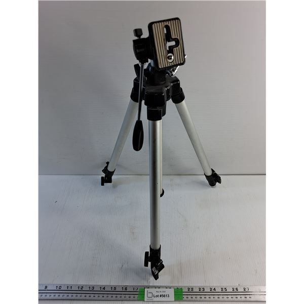 21" Tripod