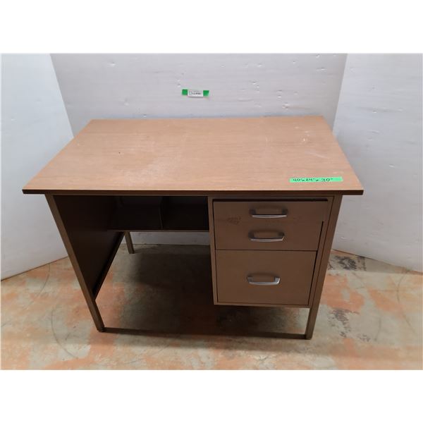 *Wood & Metal Desk, Cannot Ship