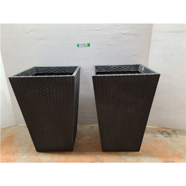 **Black Plastic Planters 22" Tall, Cannot Ship