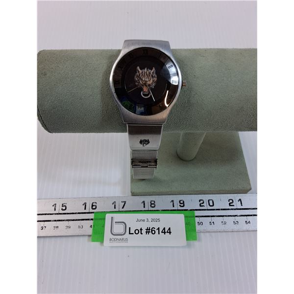 Silver Toned Quartz Watch - Wolf Head Themed - Works