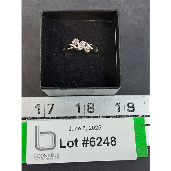 ^ Sterling Silver Ring Floral Design - Size 7