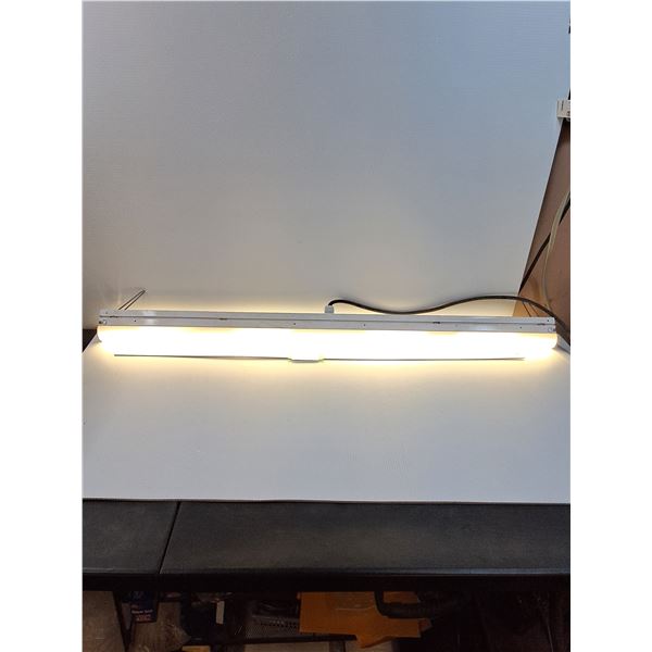 Fluorescent Work Light - Works - 45" Long x 3.5" Wide - PICK UP ONLY