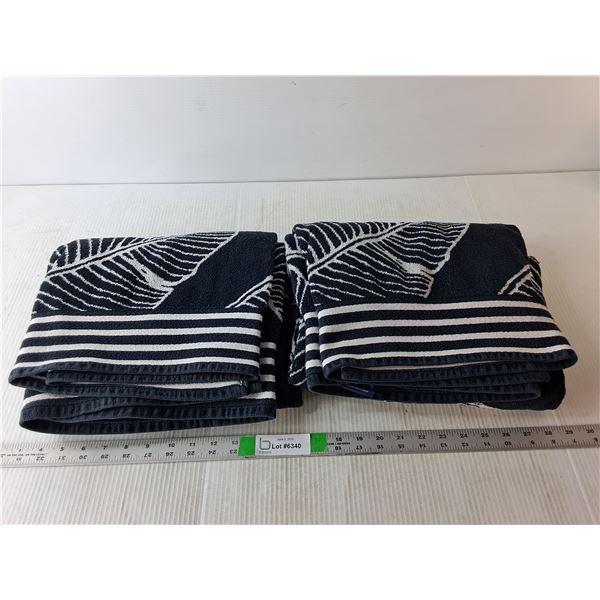 (2) Cotton Bath Towels
