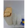 Image 3 : (5) Tupperwares Containers