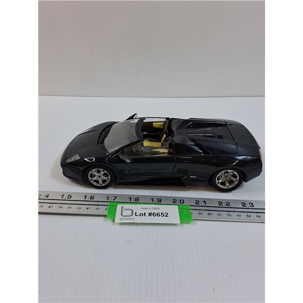 Lamborghini Die Cast Model Car - 1:18 Model Scale