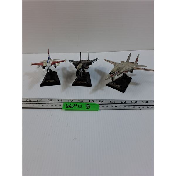 (3) Diecast Jets Display Models - 1:32 Scale