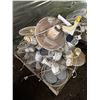 Image 2 : Pallet Full of Wall Mounted Fans