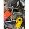 Image 10 : Mixed Lot: Copper Wiring, Door, Roof Rack Attachment Coolers, Castors and More