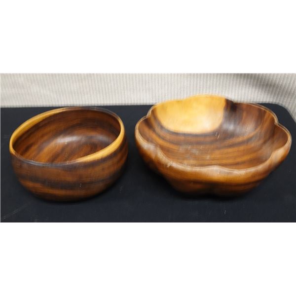 Qty 2 Wooden Bowls: Round & Scalloped Edges, Misc Sizes
