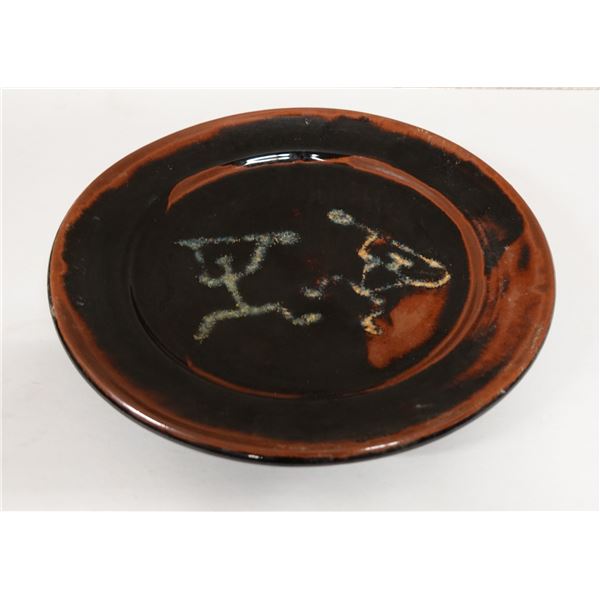 Round Plate w/ Paddler Hieroglyphs by Bob Hoenig Maui 10"L