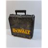 Image 4 : Grease Gun in DeWalt Carrying Case