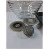 Image 2 : Lot: Salad Bowl, Baking Pan, Sink Strainers, Bread Pan