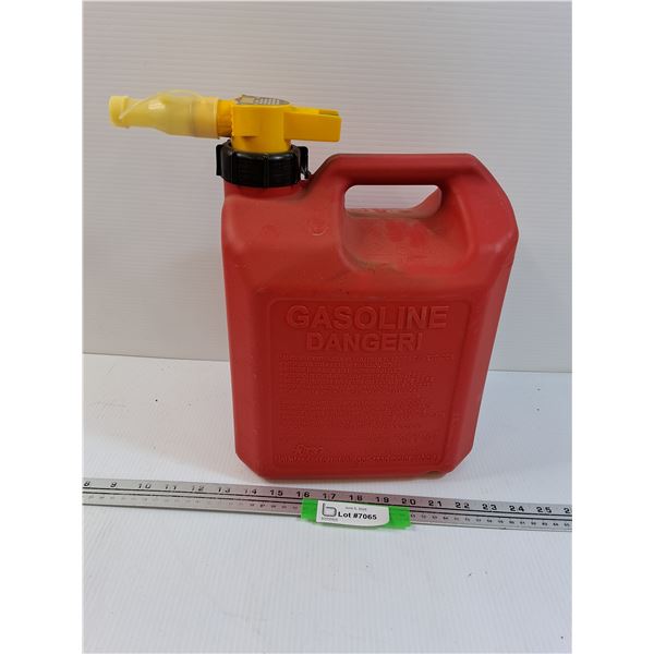 Gasoline 2.5 Gallon Jerry Can w/Spout Pump Handle - Pick Up