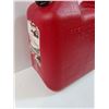 Image 3 : Gasoline 5 Gallon Jerry Can w/Spout Pump Handle - Pick Up