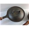 Image 3 : (2) Cast Iron Lidded Cooking Pots