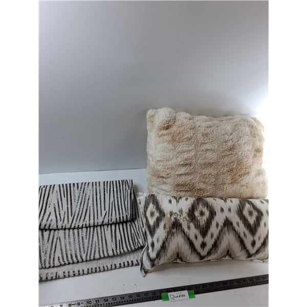 Table Cloth,(2) Pillows