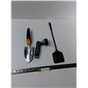 Image 1 : Trowel, Water Hose Nozzle, Fly Swatter