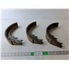 Image 1 : (3) Rear Brake Shoes