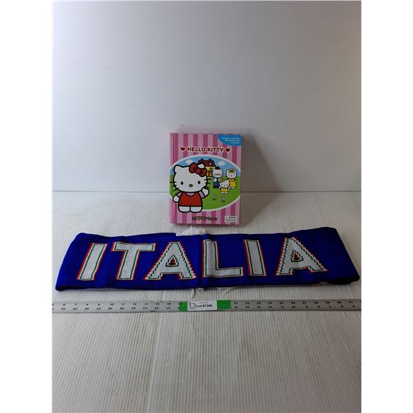 Hello Kitty Book & Figurines, Italia Scarf