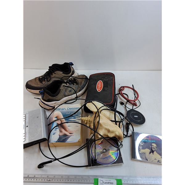 Shoes, Scrabble, Alarm Clock, Seashell, misc