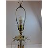 Image 3 : Lamp (working turns on ) 31 Inches Tall  -  Pick Up