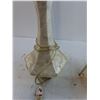 Image 3 : 2 Lamps (working turns on)26 inches Tall  -  Pick Up