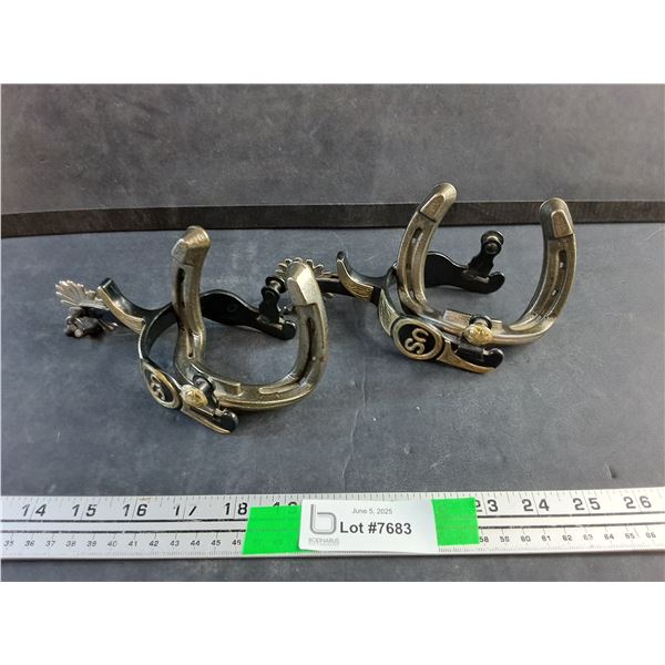 Spurs and Horse Shoe Decor