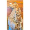 Image 3 : WOOD CARVED GRIZZLY BEAR HOLDING SALMON APPROX 5 FT H X 2.5 FT W