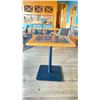 Image 2 : OAK AND POLISHED GRANITE TABLE  TOP ON BLACK METAL PEDESTAL APPROX 29"H X 28"L X28" W