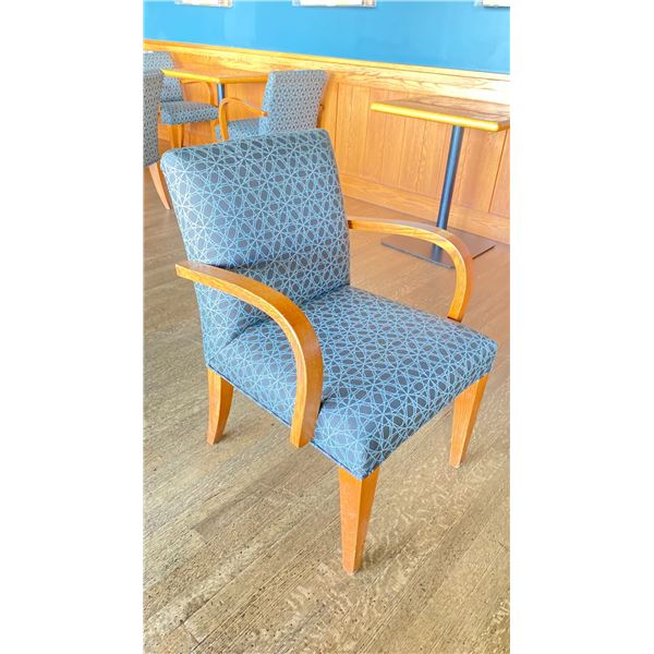 OAK AND UPHOLSTERED FABRIC CUSHIONED ARM CHAIR