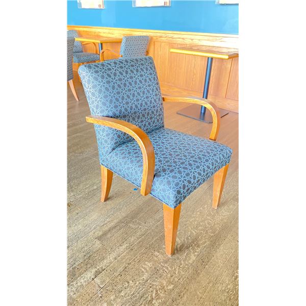 OAK AND UPHOLSTERED FABRIC CUSHIONED ARM CHAIR