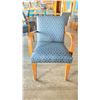 Image 2 : OAK AND UPHOLSTERED FABRIC CUSHIONED ARM CHAIR