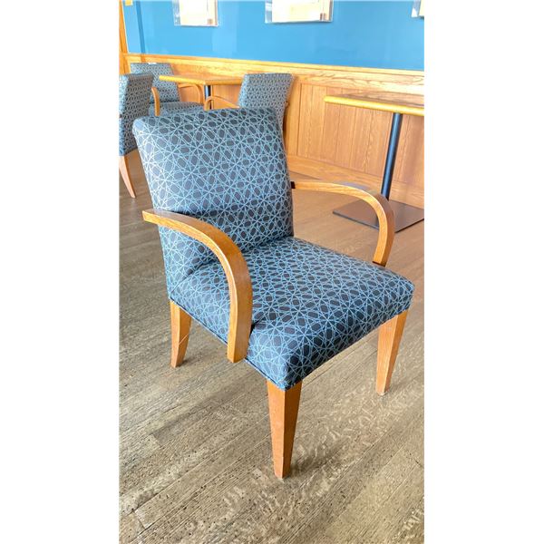 OAK AND UPHOLSTERED FABRIC CUSHIONED ARM CHAIR