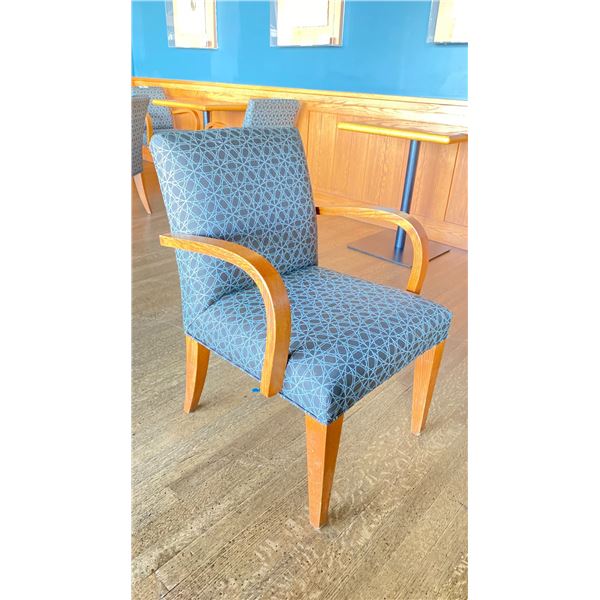 OAK AND UPHOLSTERED FABRIC CUSHIONED ARM CHAIR