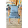 Image 2 : OAK AND UPHOLSTERED FABRIC CUSHIONED ARM CHAIR