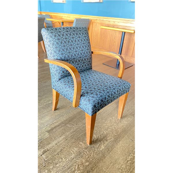 OAK AND UPHOLSTERED FABRIC CUSHIONED ARM CHAIR