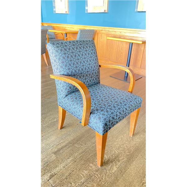 OAK AND UPHOLSTERED FABRIC CUSHIONED ARM CHAIR