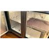 Image 4 : BLACK MKE 3 DOOR BAR COOLER WITH LIGHT WOOD TABLE TOP WITH METAL RACKING INSIDE