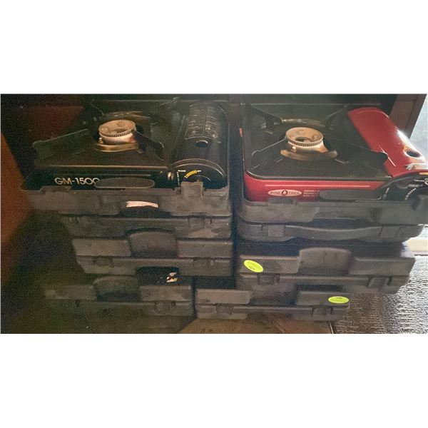 GROUP OF 8 HIGH QUALITY PORTABLE GAS RANGE STOVE TOP COOKERS IN CASES