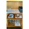Image 7 : CONTENTS OF SERVER STATION / GLASSWARE, CERAMIC PLATES CUPS AND MORE