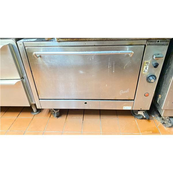 "QUEST STAINLESS STEEL GAS OVEN WITH RACKS 12"H X 24 L X 24 " INSIDE  COOKING AREA