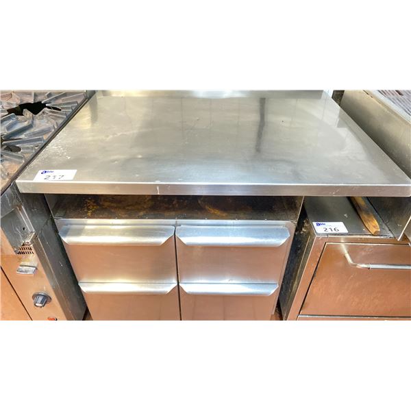 STAINLESS STEEL PREP TABLE WITH FOUR WARMING COMPARTMENTS