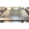 Image 3 : STAINLESS STEEL PREP TABLE WITH FOUR WARMING COMPARTMENTS