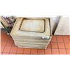 Image 1 : GROUP OF APPROX. 50 BAKERS RACK ALUMINUM TRAYS APPROX. 25 3/4" X 17 3/4"