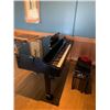 Image 2 : ROLAND BLACK BABY GRAND ELECTRIC PIANO WITH STOOL