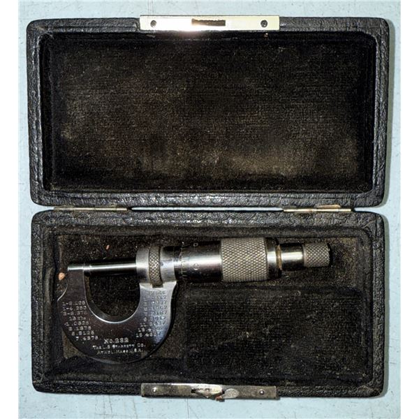 L S Starrett Co Micrometer No 222 - Made in USA - Comes in Case