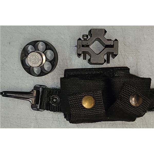 45 Colt HKS Speedloader PLus Pouch + Barrel Rail adaptor.