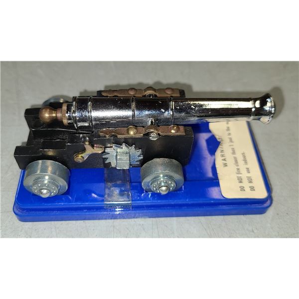 Cannon Small Mteal Antique Style - Fires with Caps - Made in Italy